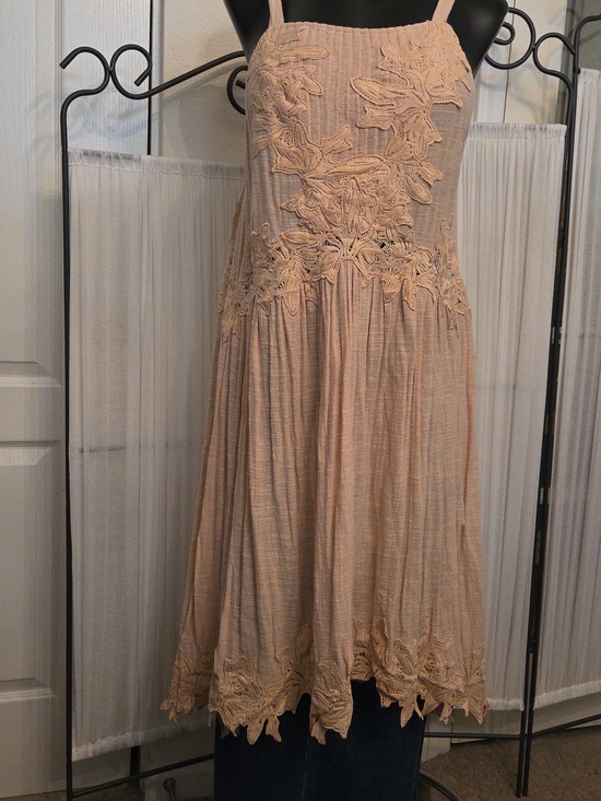 Free People Dresses & Skirts - Free People Mid-Length Dress!